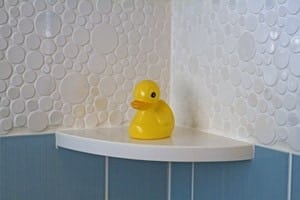 tiled bathroom by GOGO design group